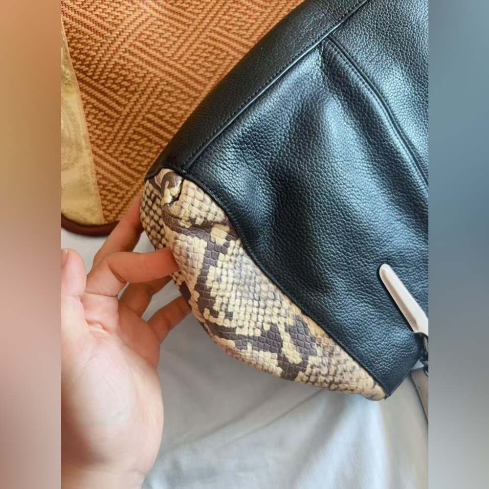 Coach Christie Carryall Black Beige Leather‎ Snake Embossed Satchel Bag - Picture 7 of 14